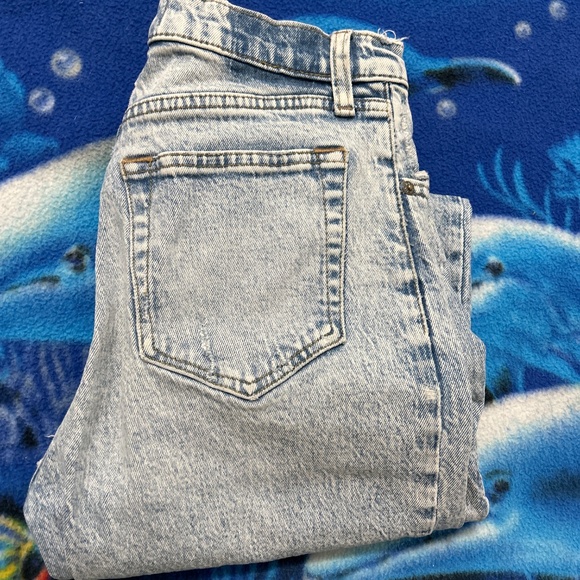 Abercrombie and Fitch Dad Jeans SHORT - Picture 2 of 4